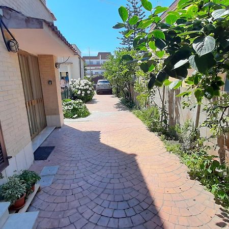 דירות Comfy&Cozy Flat In Fiumicino Center מראה חיצוני תמונה